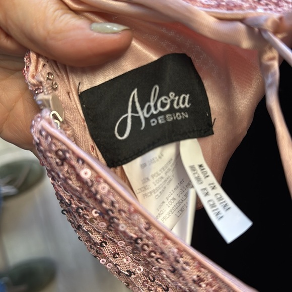 PLUS SIZE Sequence Prom Gown with low back and high slit Size 2X - Picture 10 of 12